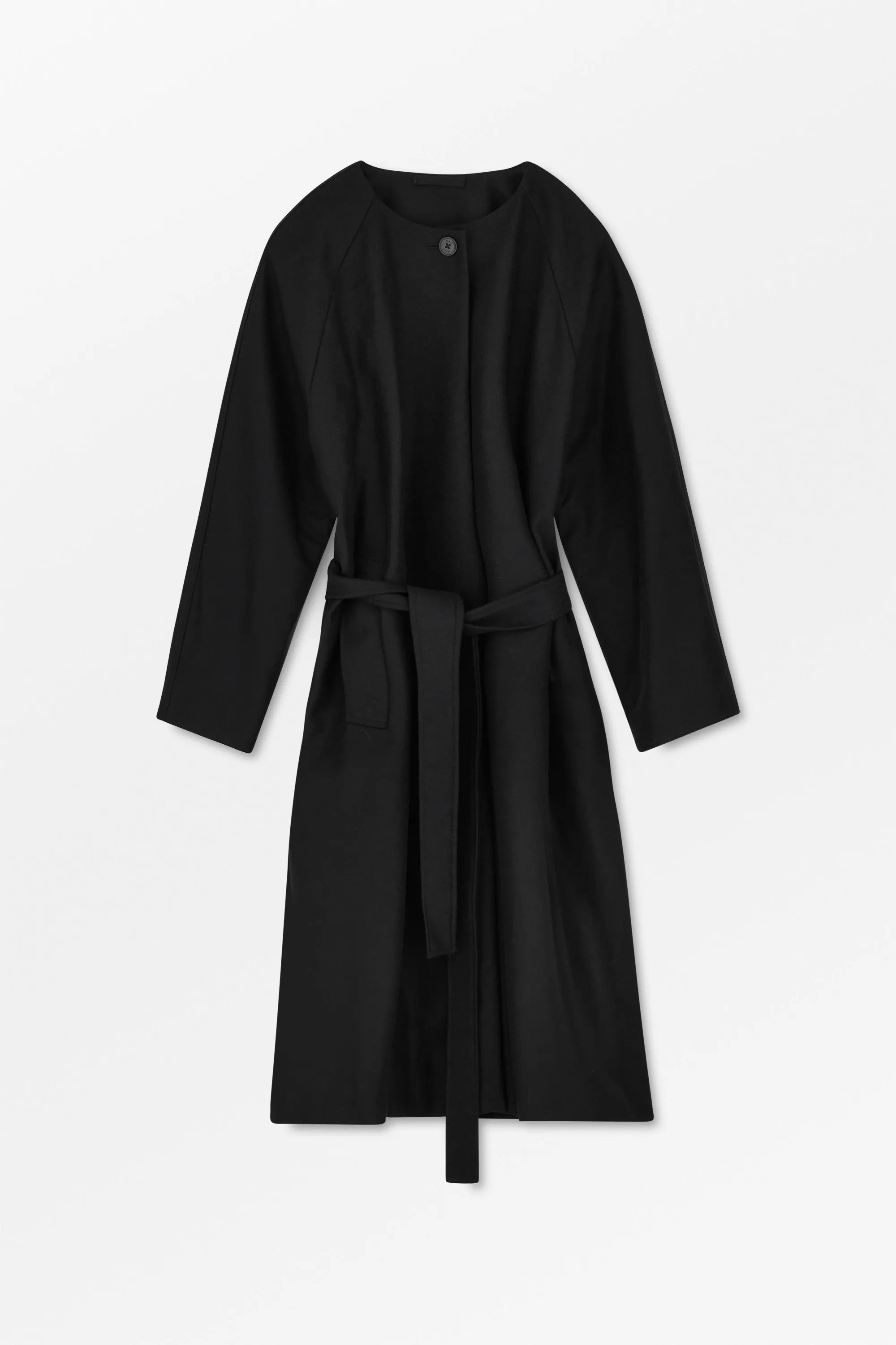 Perry coat - Black sold by Skall Studio