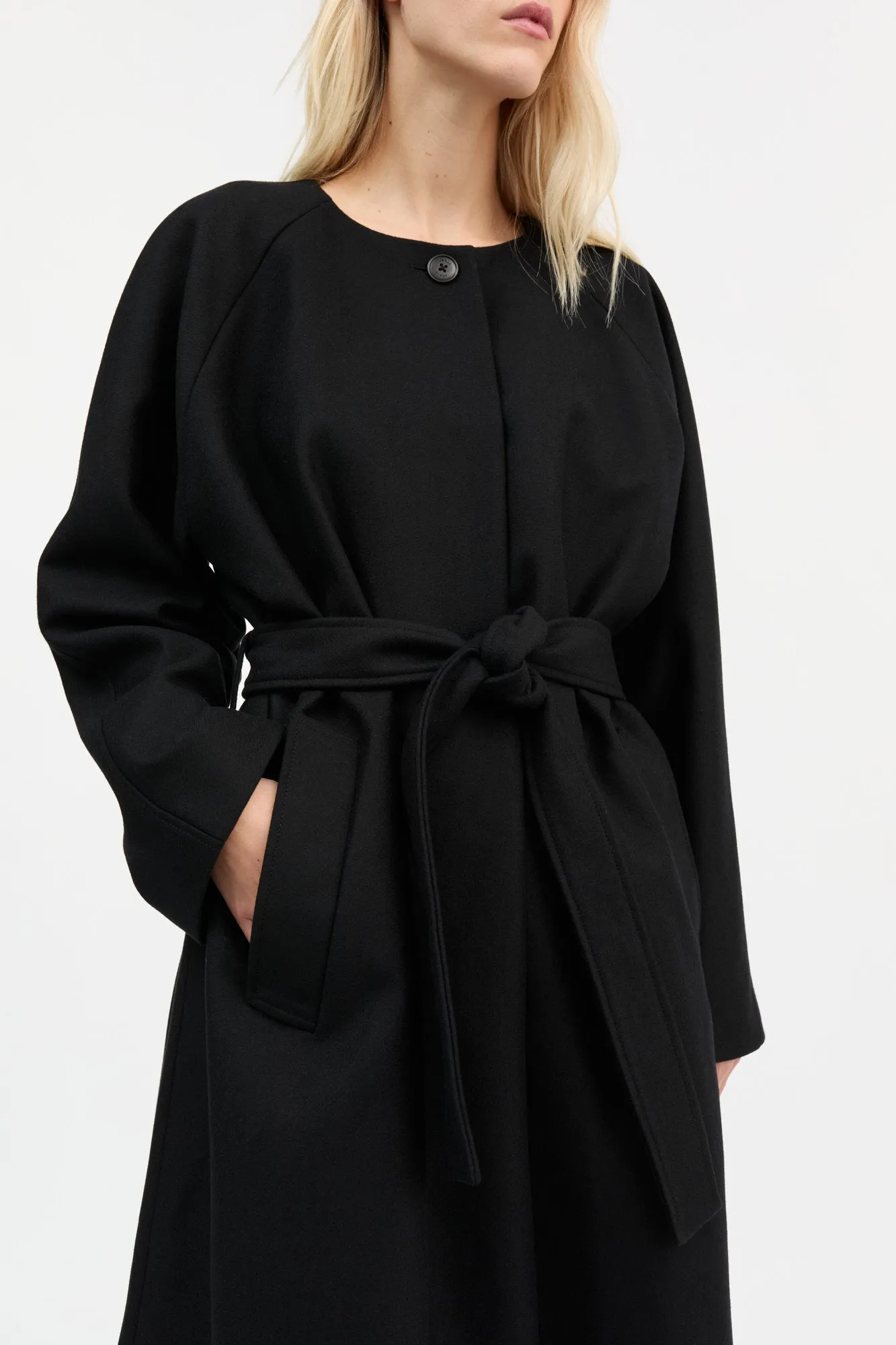 Perry coat - Black sold by Skall Studio product image thumbnail 3