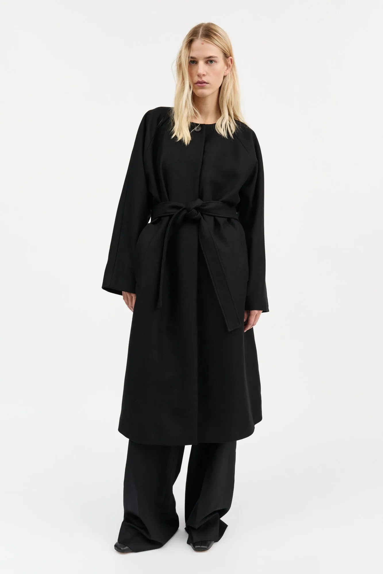 Perry coat - Black sold by Skall Studio product image thumbnail 2