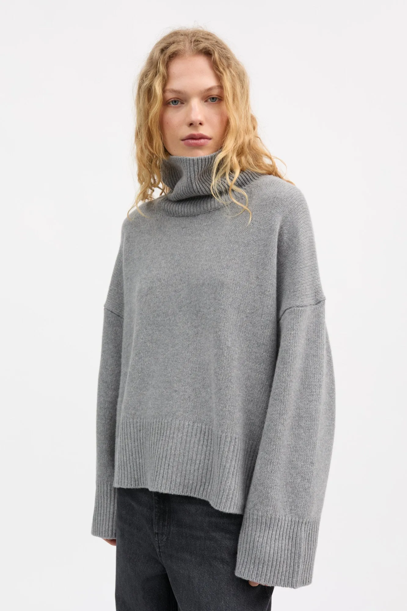 Silene t-neck - Grey melange sold by Skall Studio product image thumbnail 2