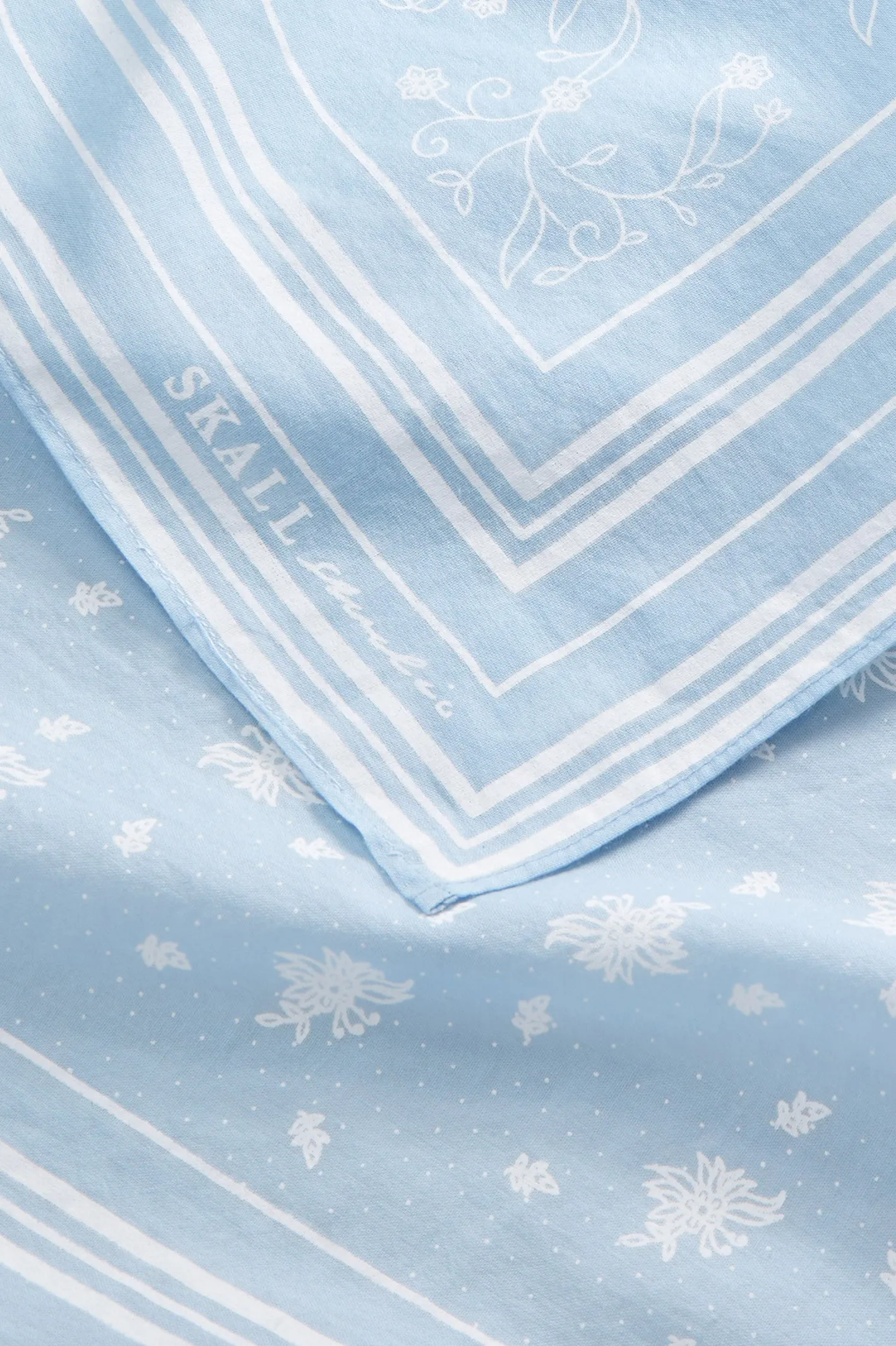 Skall classic scarf 90x90 - Sky blue sold by Skall Studio product image thumbnail 3