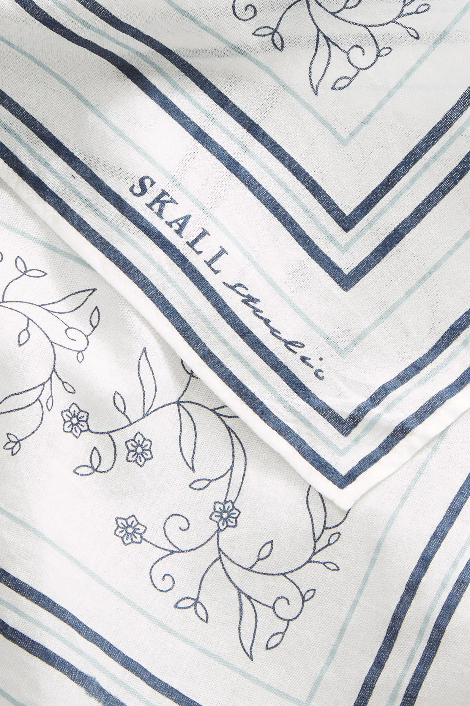 Skall classic scarf 55x55 - Light cream/Blue sold by Skall Studio product image thumbnail 4