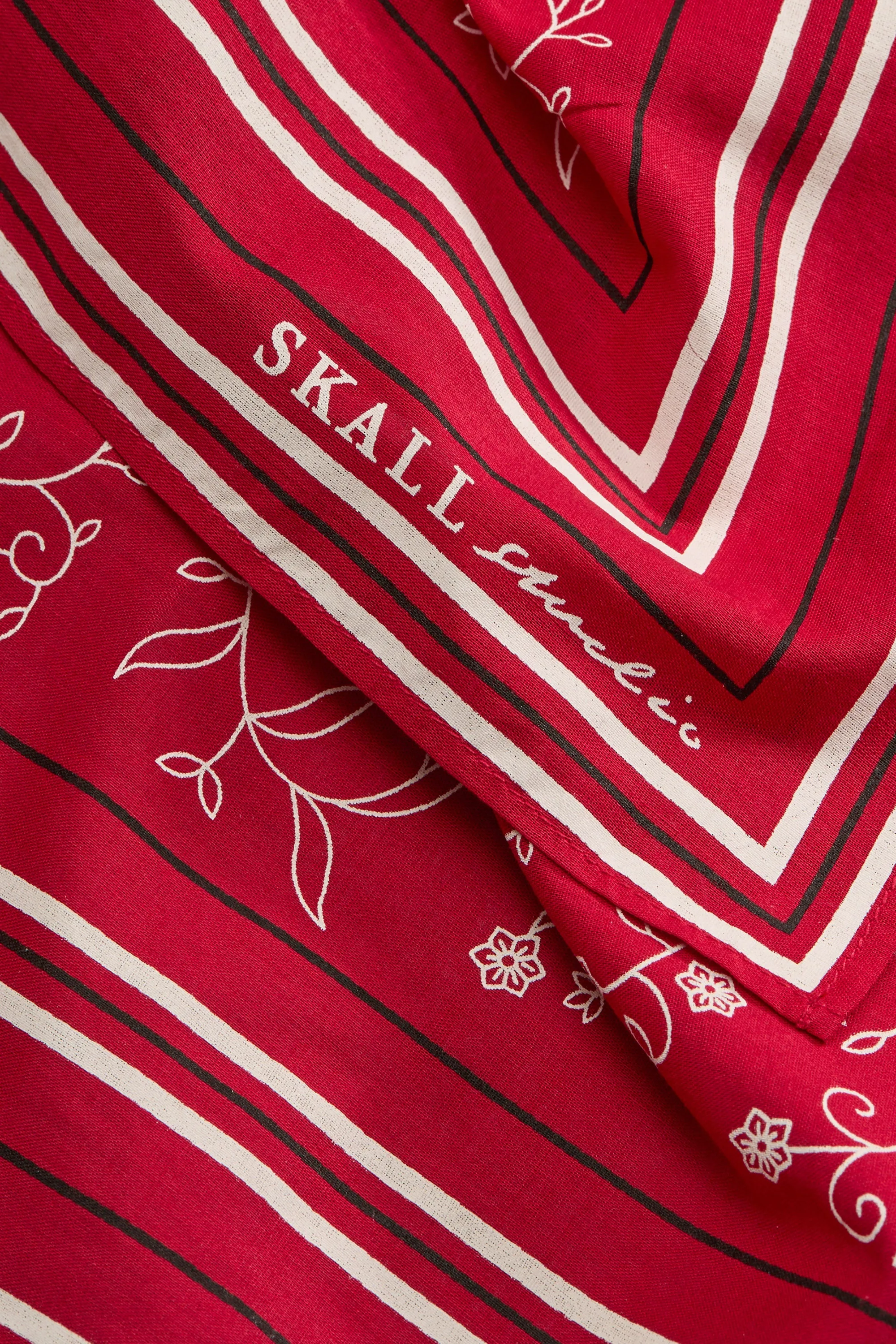 Skall classic scarf 55x55 - Aurora red sold by Skall Studio product image thumbnail 3