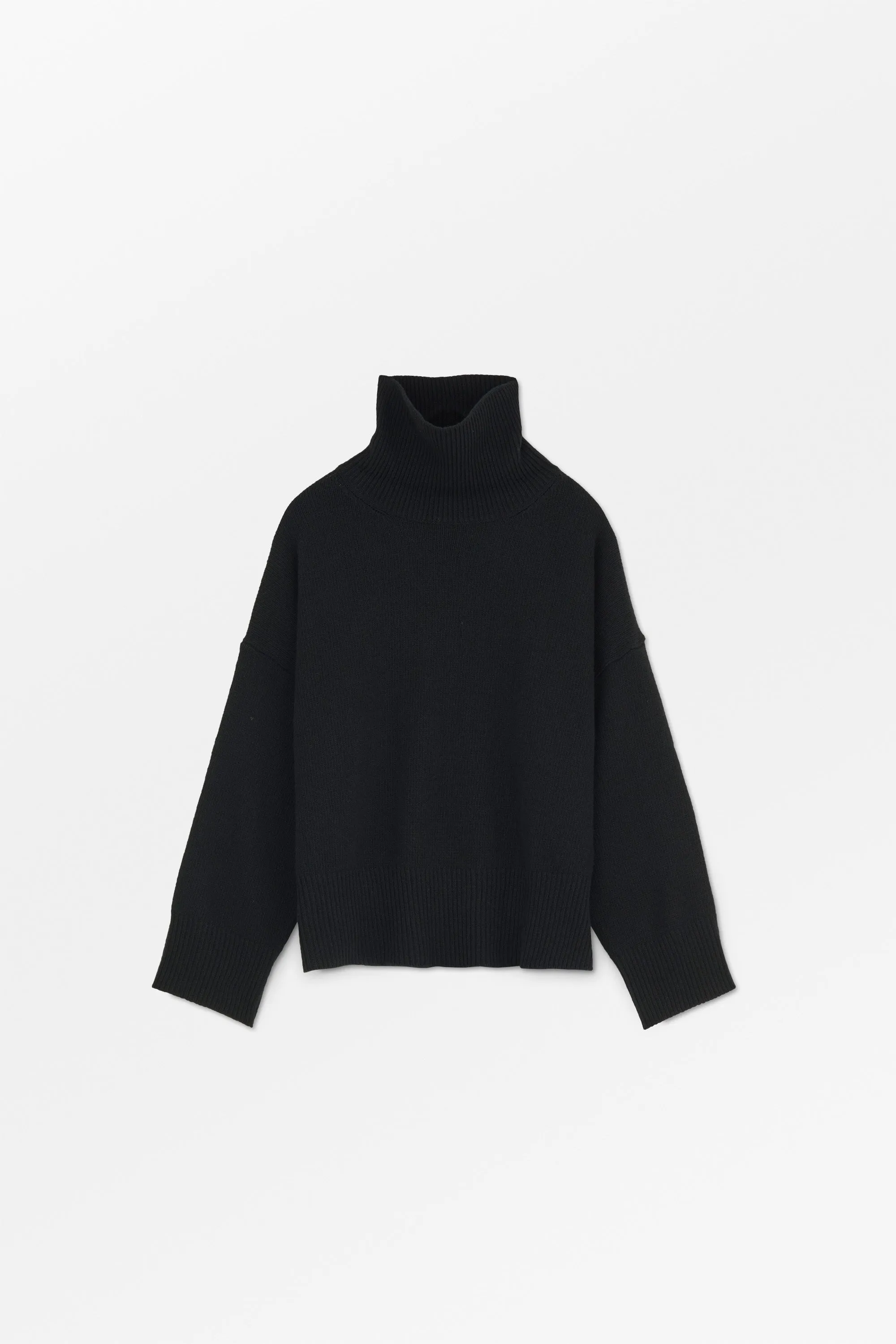 Silene t-neck - Black sold by Skall Studio