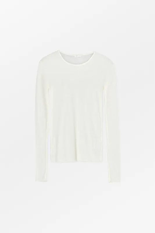 Amy Blouse - Off white sold by Skall Studio