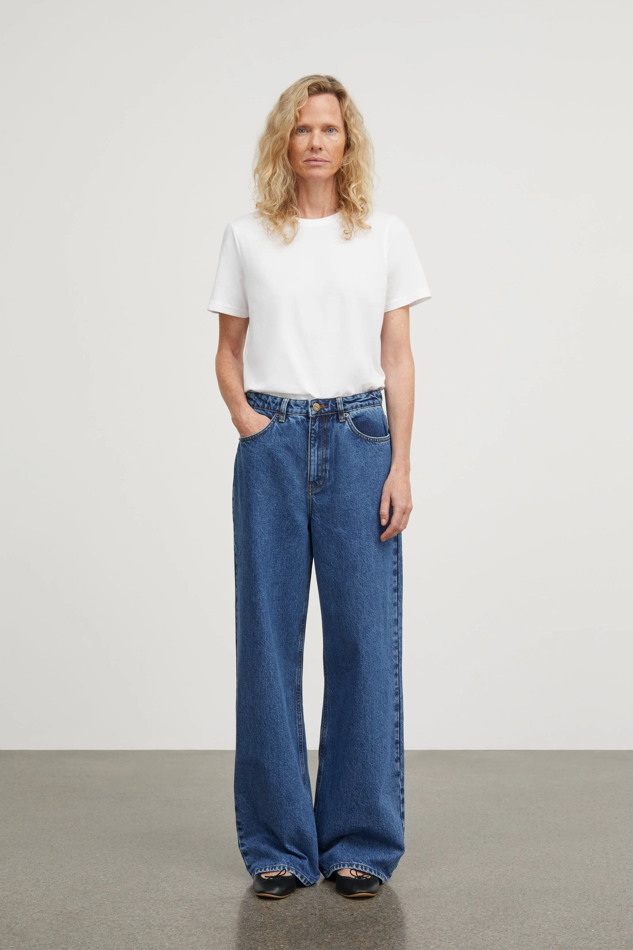 Willow wide jeans - Mid blue sold by Skall Studio product image thumbnail 2