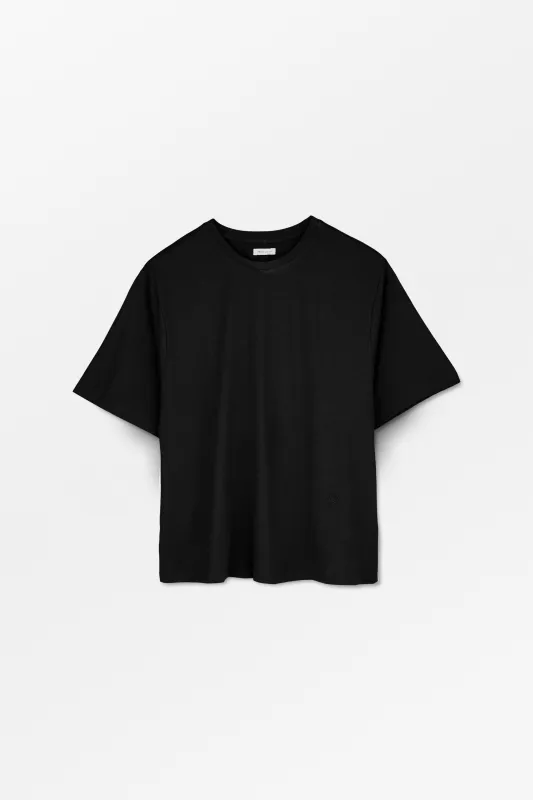 Andy oversize tee - Black made by Skall Studio