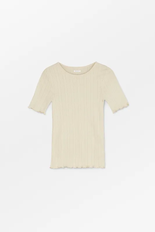 Edie tee - Light beige made by Skall Studio