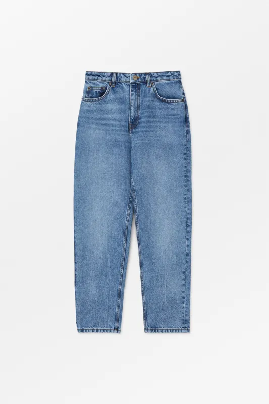 Allison cropped jeans - Worn mid blue sold by Skall Studio