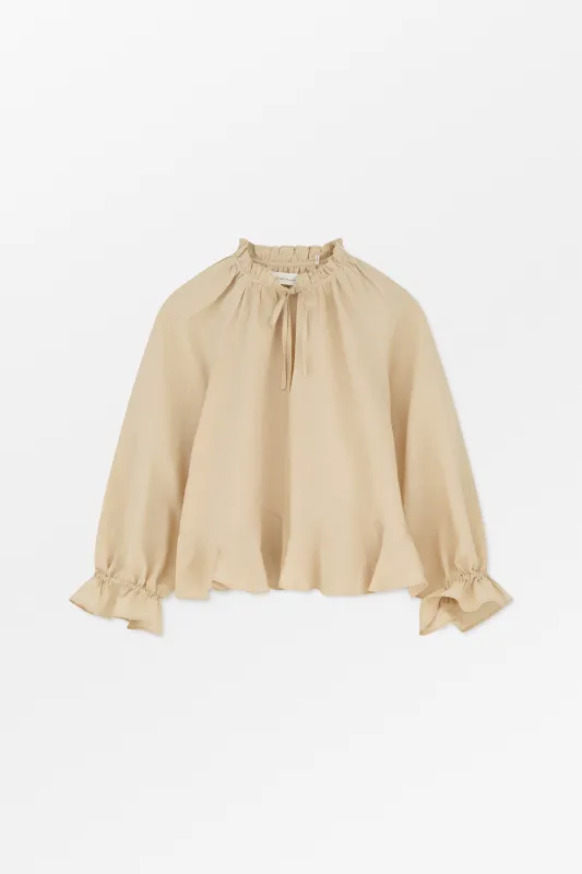 Benedette blouse - Soft sand made by Skall Studio