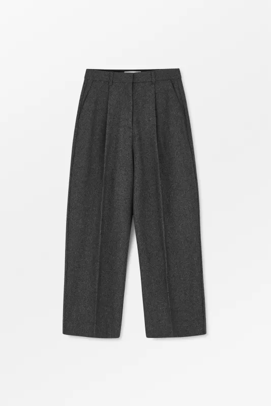 Bob trousers - Dark grey made by Skall Studio