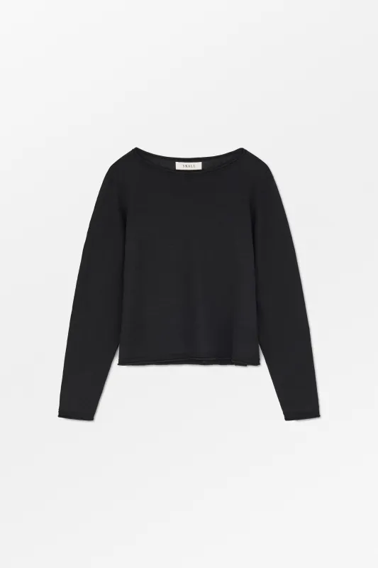 Kai blouse - Black made by Skall Studio