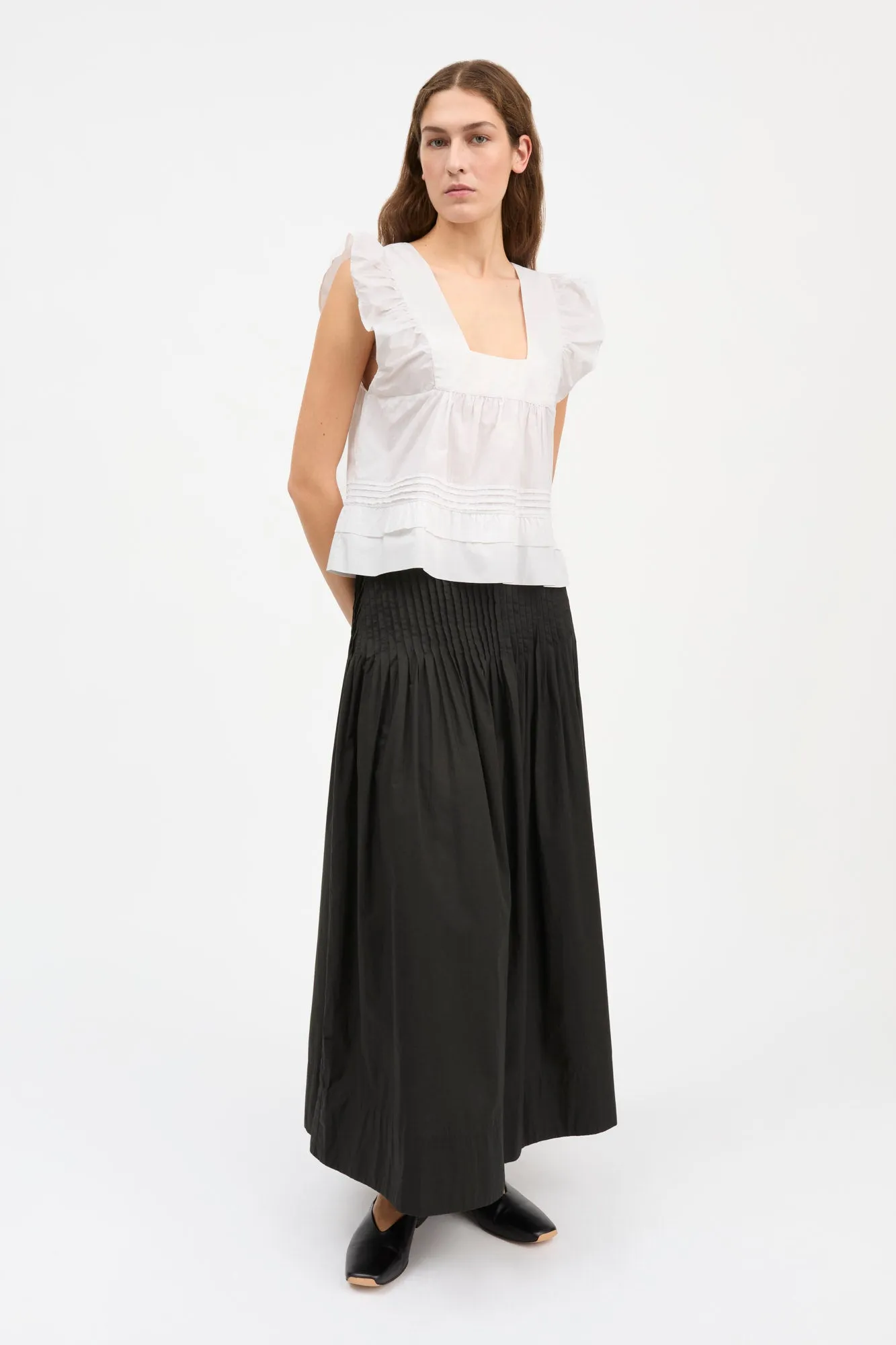 Pavlova skirt - Black sold by Skall Studio product image thumbnail 2