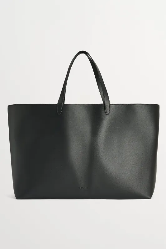 Large city tote - Black made by Skall Studio