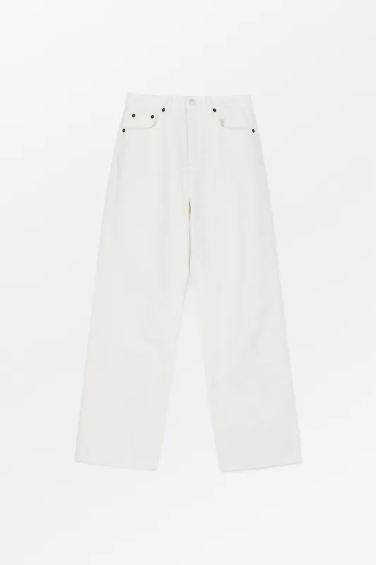 Maddy straight jeans - Off white sold by Skall Studio