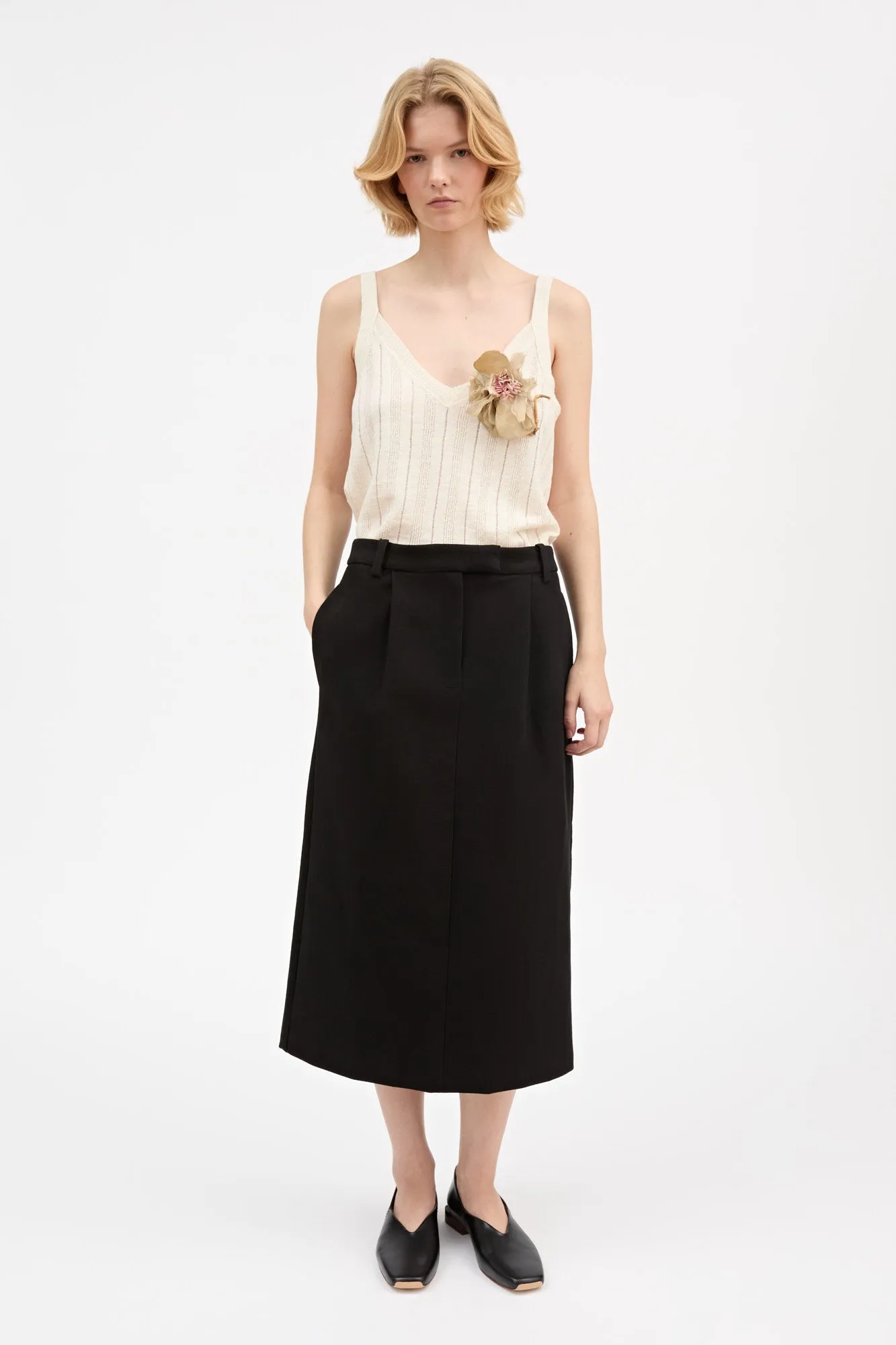 James skirt - Black sold by Skall Studio product image thumbnail 2