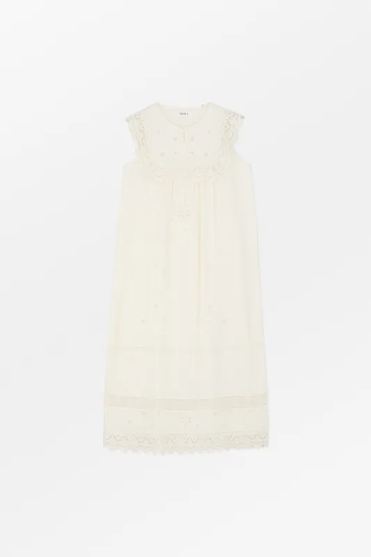 Tallulah dress - Antique white made by Skall Studio