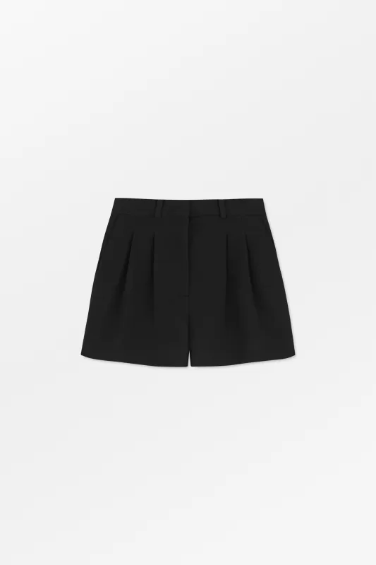 James shorts - Black made by Skall Studio