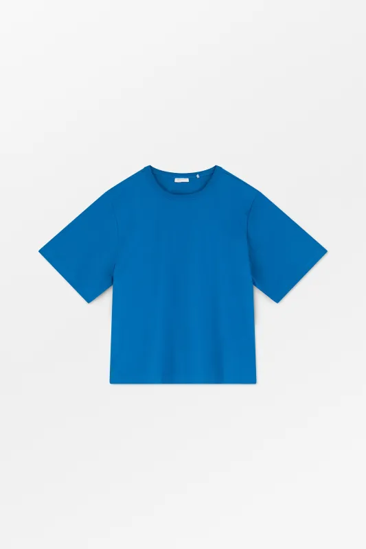 Boyfriend tee - Classic blue made by Skall Studio