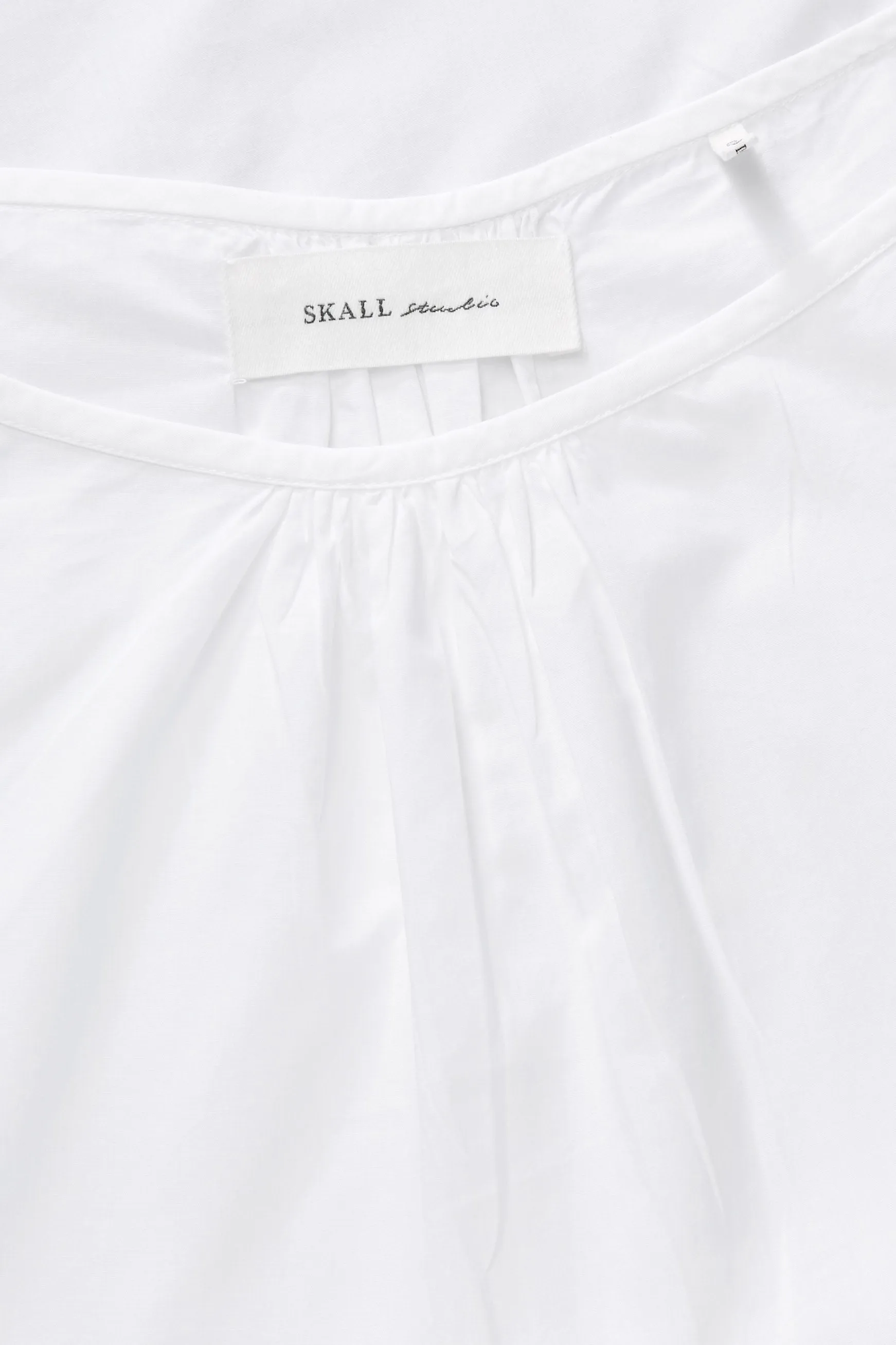 Amun top - Optic white sold by Skall Studio product image thumbnail 5
