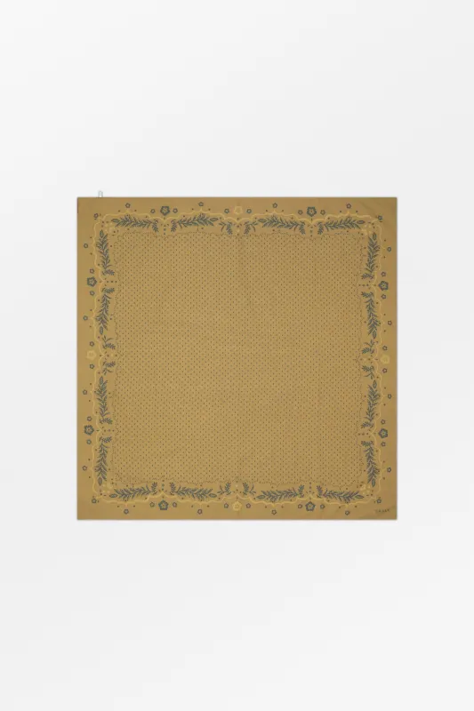Juniper big scarf - Khaki made by Skall Studio