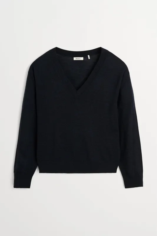 Amethyst V-neck jumper - Dark navy made by Skall Studio