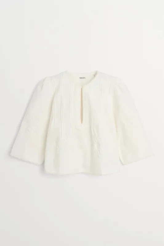 Irma blouse - Off white made by Skall Studio