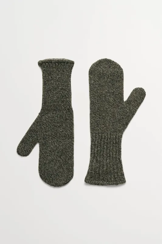 Olivia mittens - Deep green mélange made by Skall Studio