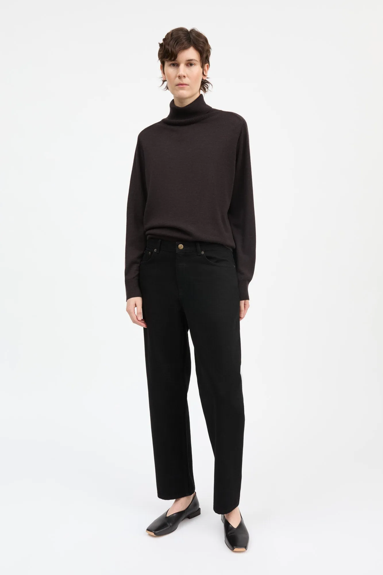 Allison cropped jeans - Black sold by Skall Studio product image thumbnail 2