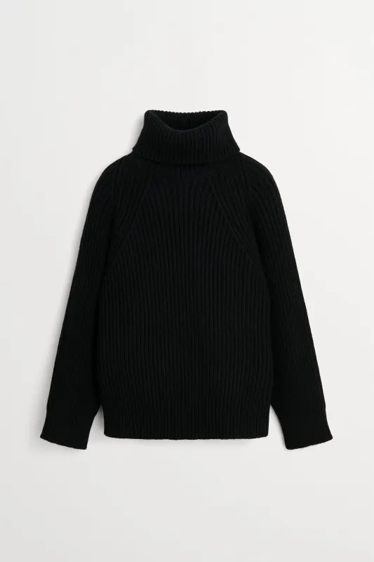 Omera t-neck jumper - Black made by Skall Studio