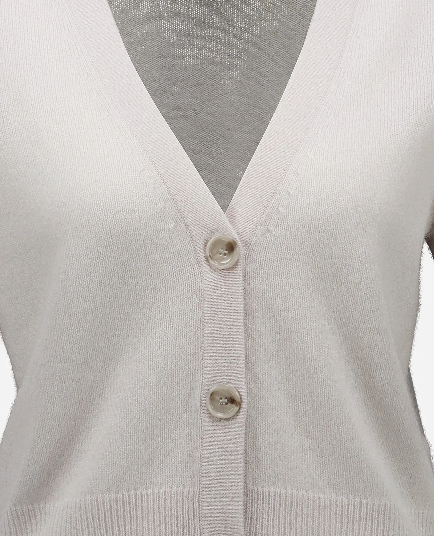 Cashmere Strickjacke in Grau sold by Allude product image thumbnail 4