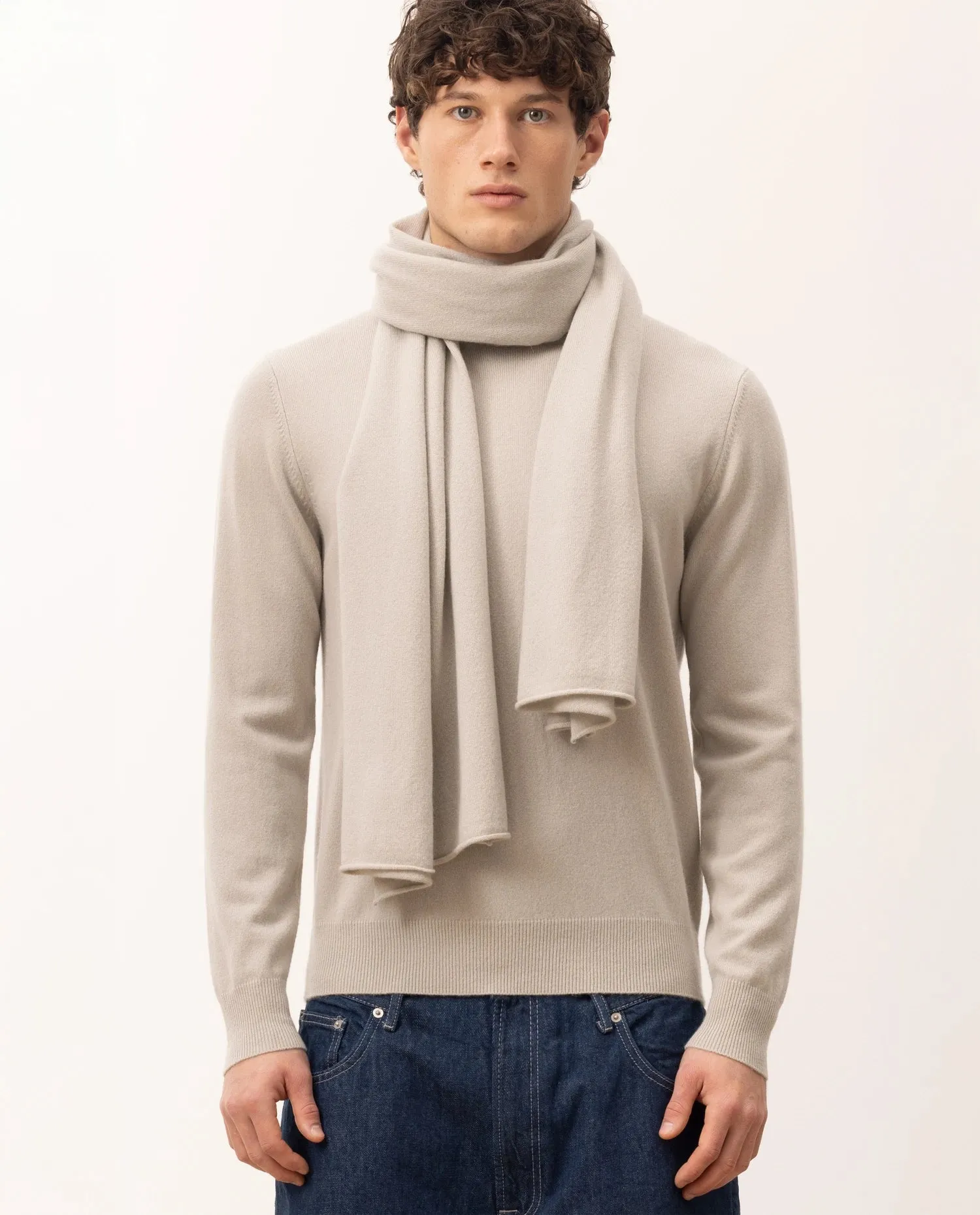 Cashmere Schal in Grau sold by Allude