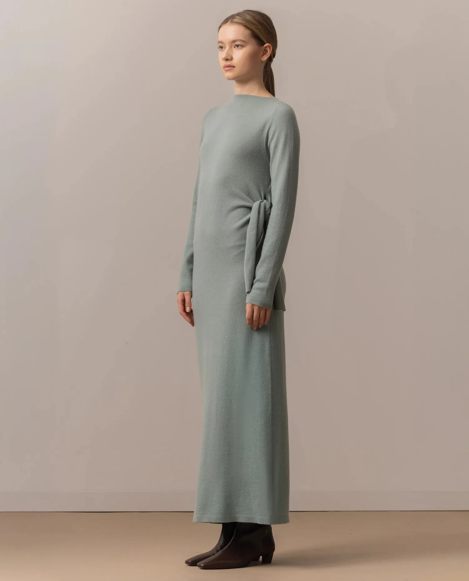 Woll-Mischung Kleid in Grün - Enger Schnitt sold by Allude product image thumbnail 5