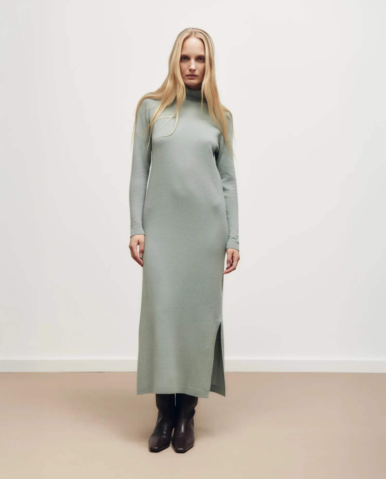 Woll-Mischung Kleid in Grün - Gerade Passform sold by Allude product image thumbnail 5