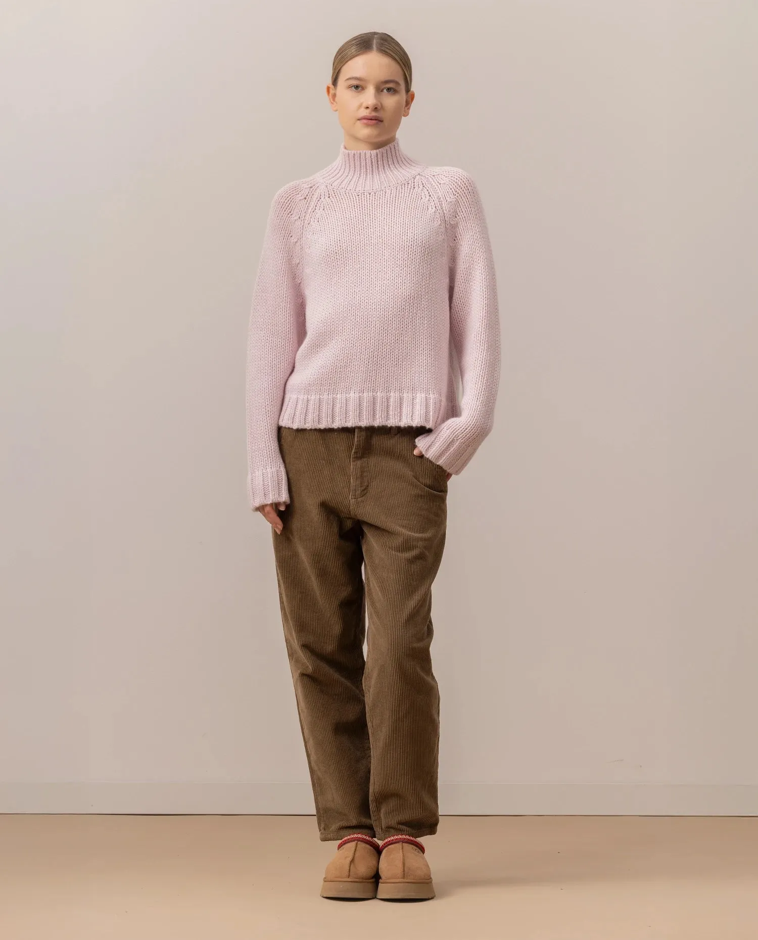 Cashmere Pullover in Rose - Gerade Passform sold by Allude product image thumbnail 4