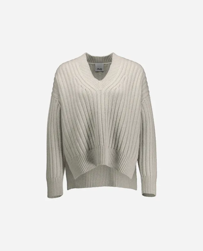 Cashmere Pullover in Grau - Lockerer Schnitt sold by Allude