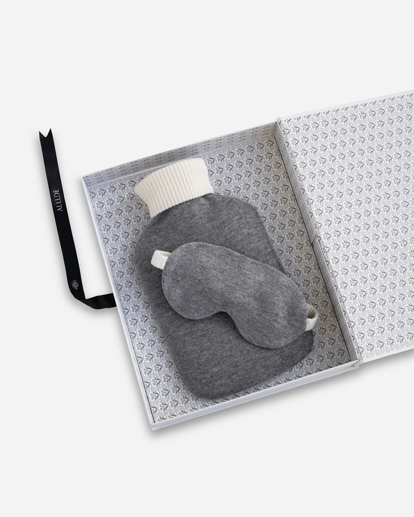 Twinset Wärmflsche und Augenmaske sold by Allude