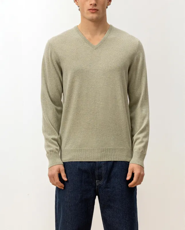 V-Ausschnitt Pullover aus Cashmere in Grün made by Allude