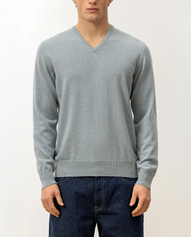 V-Ausschnitt Pullover aus Cashmere in Blau sold by Allude