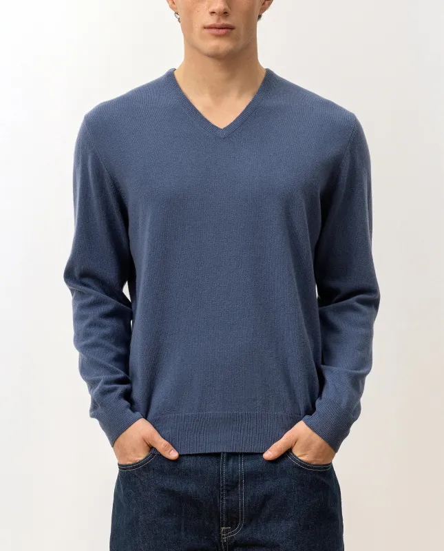 V-Ausschnitt Pullover aus Cashmere in Blau sold by Allude
