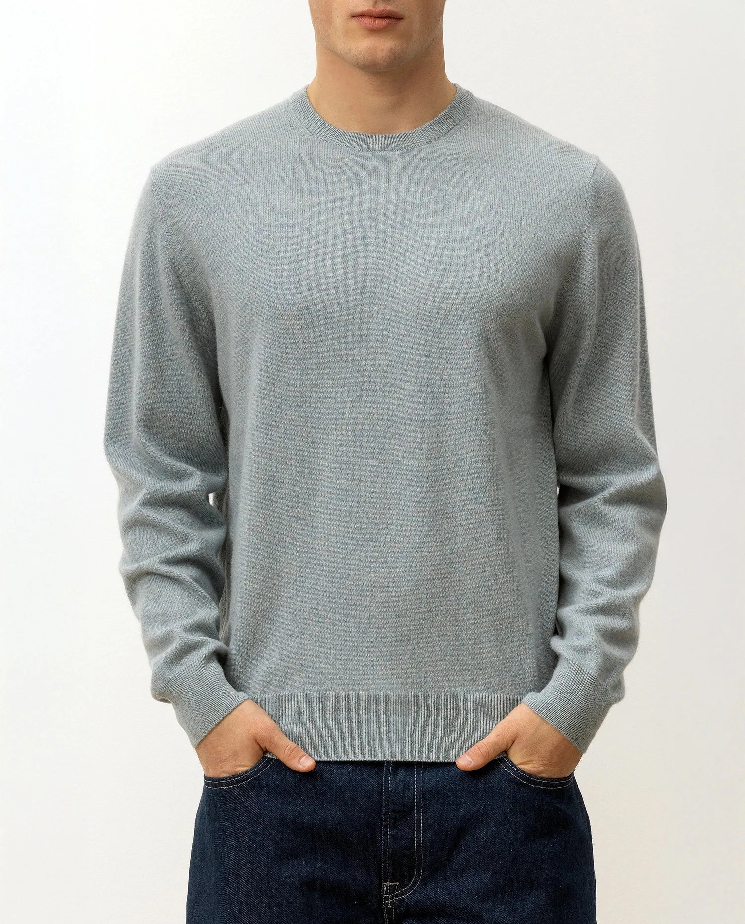 Rundhals Pullover aus Cashmere in Blau sold by Allude product image thumbnail 2