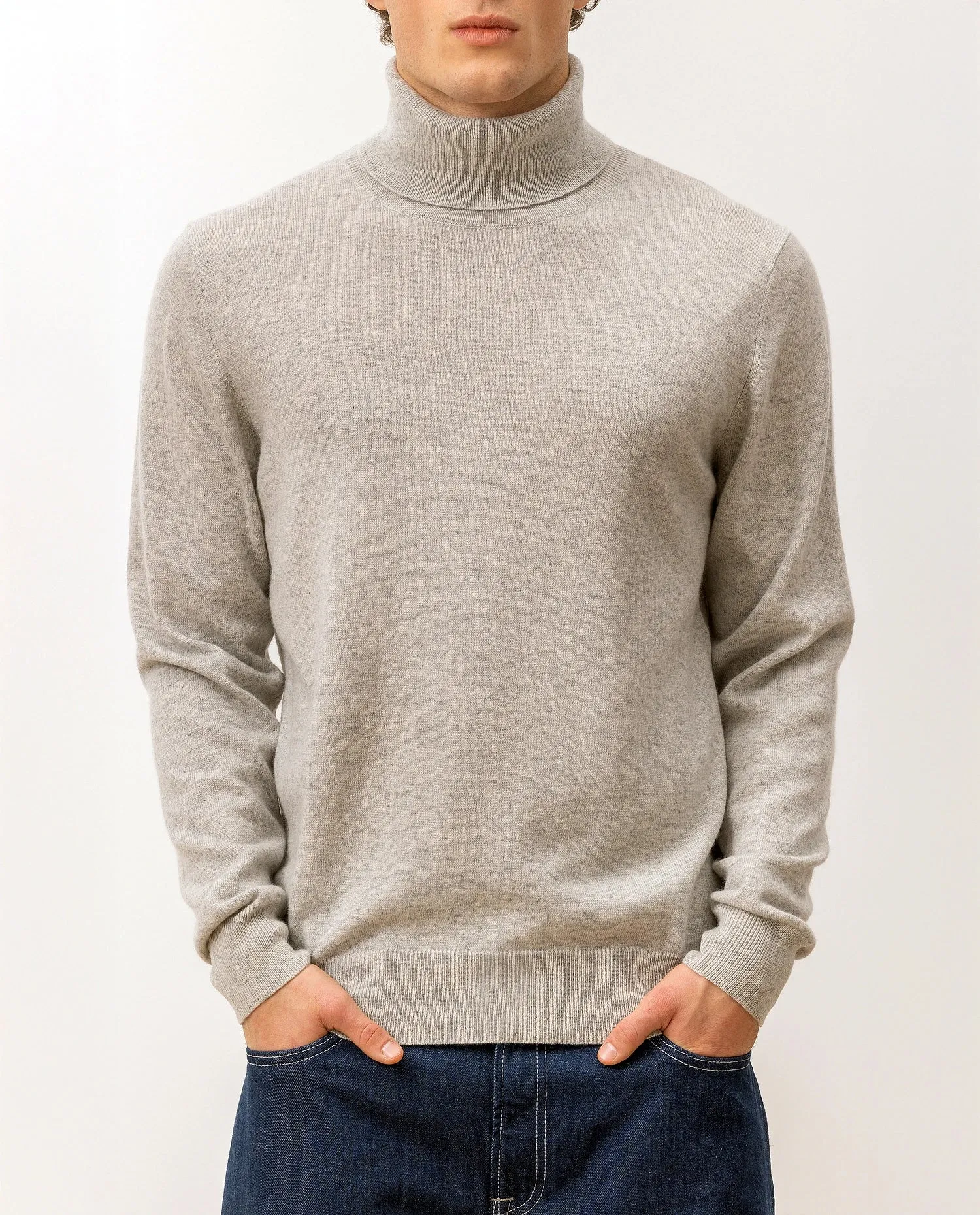Rollkragen Pullover aus Cashmere in Grau sold by Allude product image thumbnail 2
