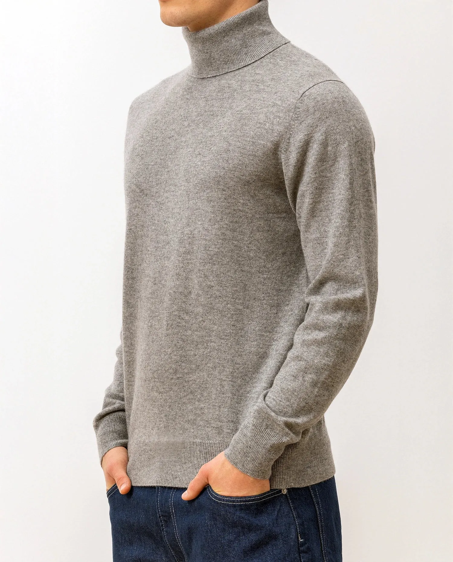 Rollkragen Pullover aus Cashmere in Grau sold by Allude product image thumbnail 3