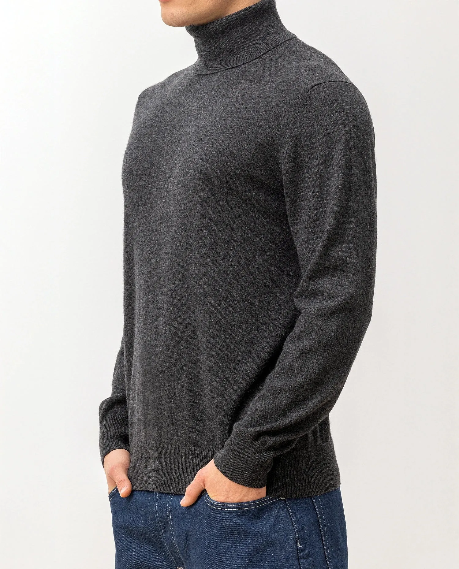 Rollkragen Pullover aus Cashmere in Grau sold by Allude product image thumbnail 2