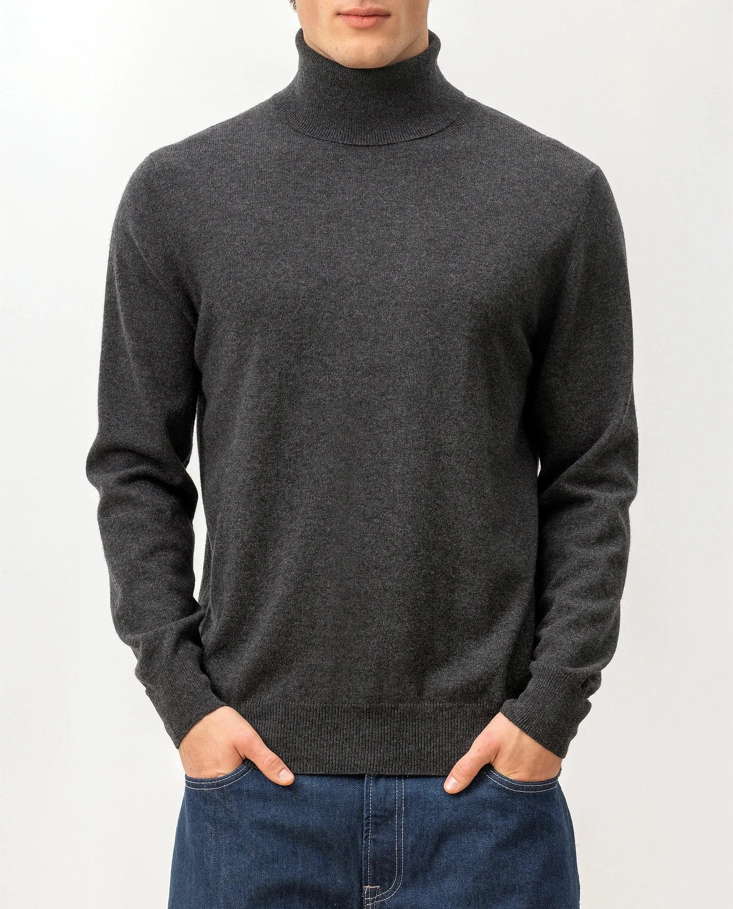 Rollkragen Pullover aus Cashmere in Grau sold by Allude product image thumbnail 3