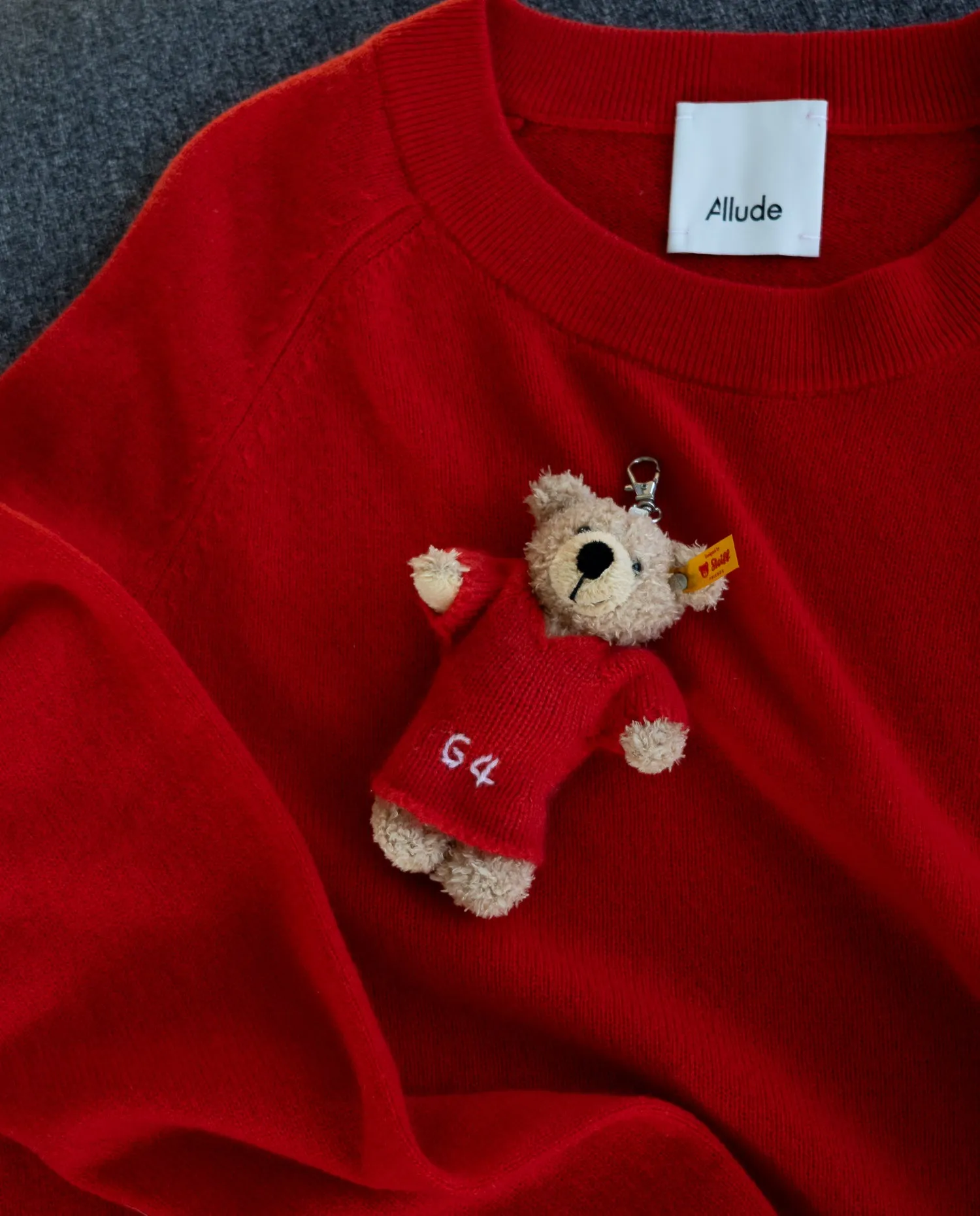 Valentine's Day Edition - Allude Cashmere Charm Bag Hanger sold by Allude product image thumbnail 4