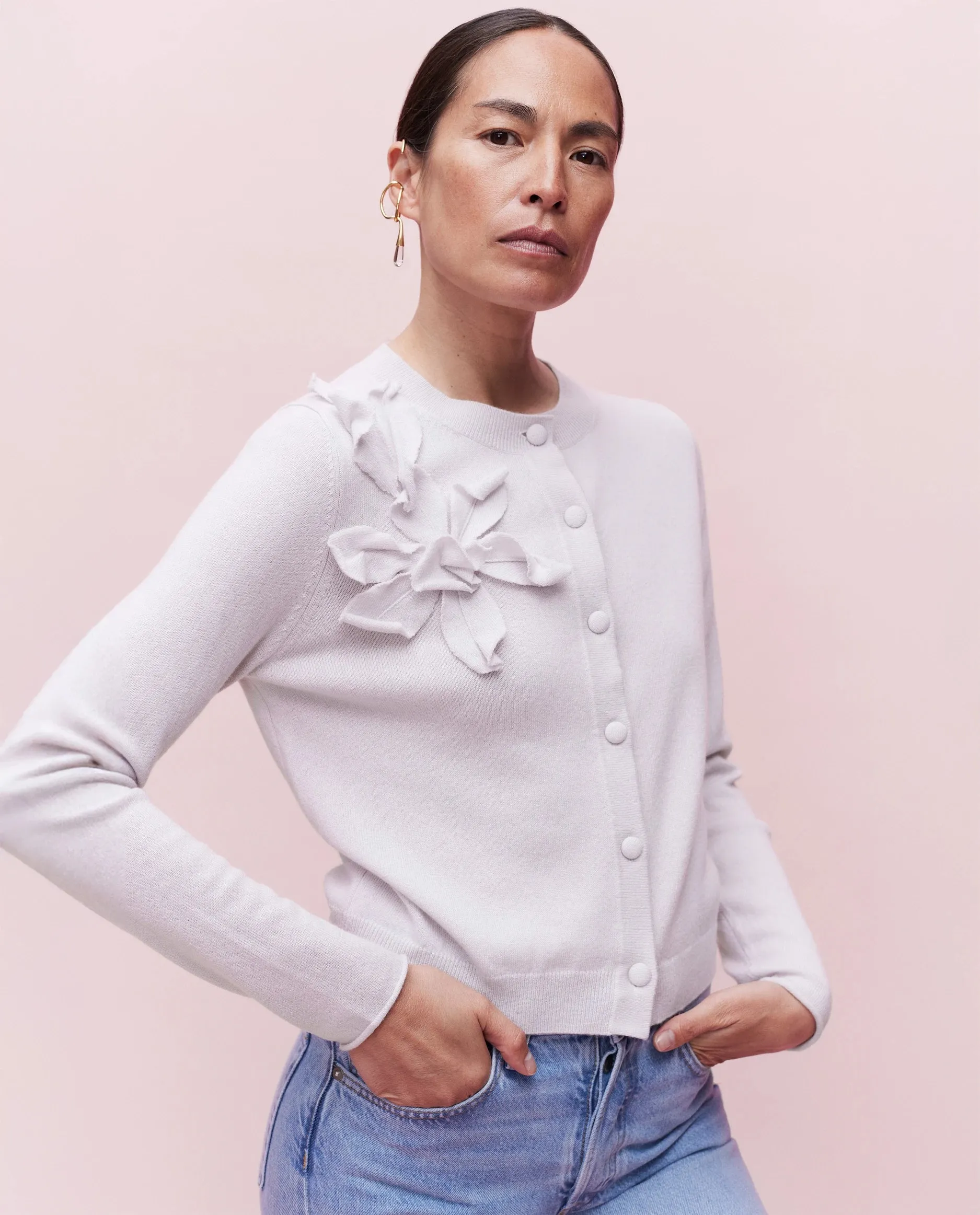 Woll-Mischung Strickjacke in Grau sold by Allude product image thumbnail 2