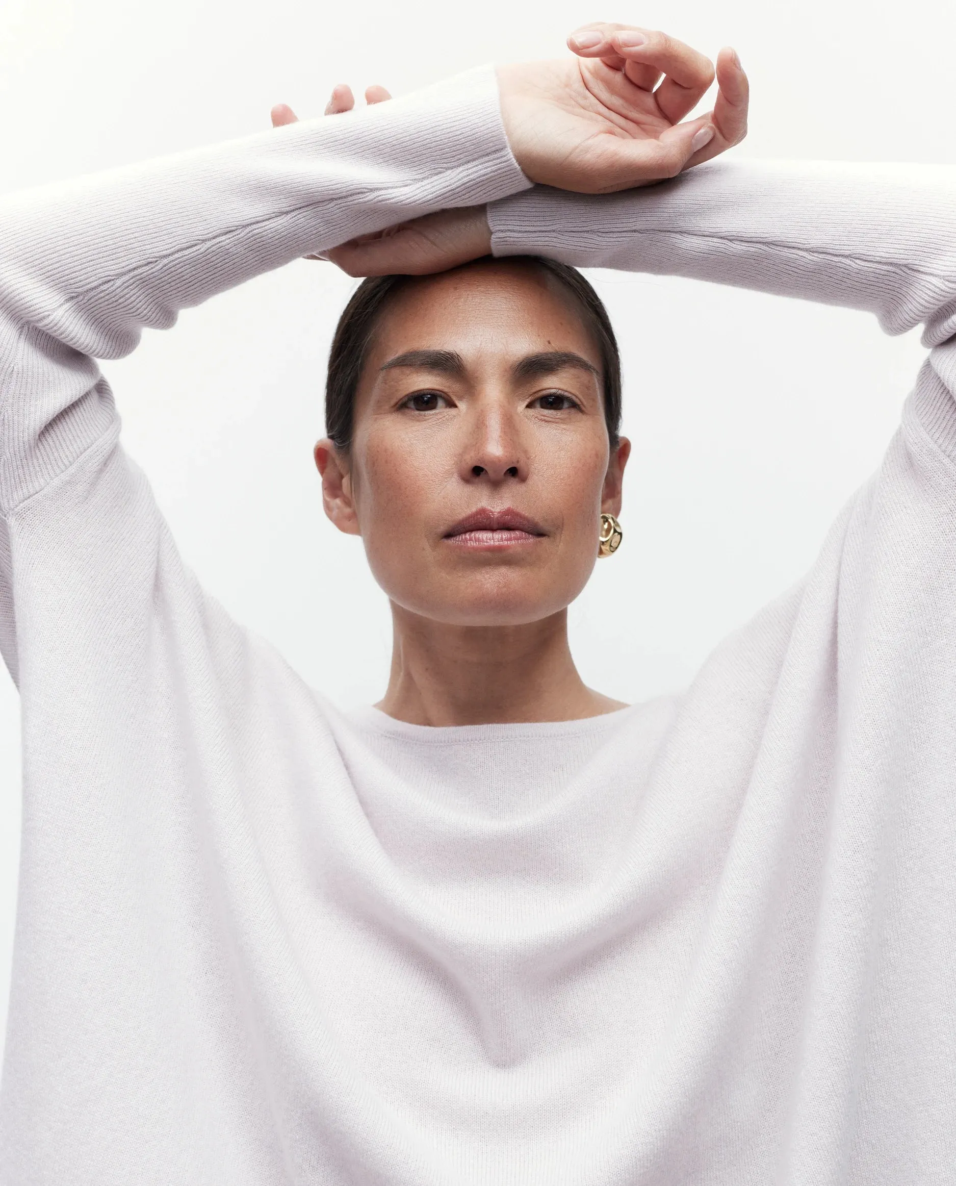 Woll-Mischung Pullover in Grau sold by Allude product image thumbnail 2