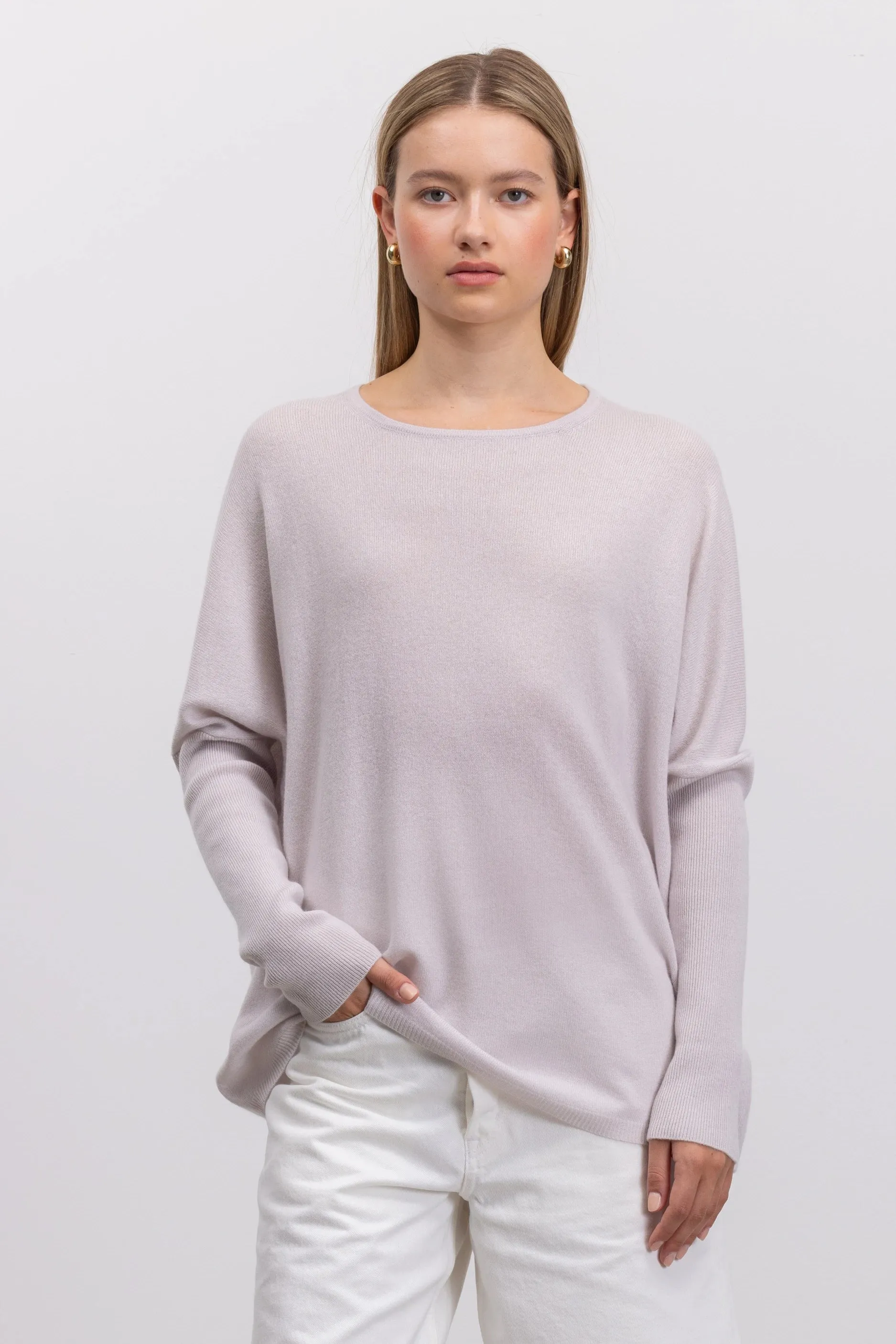Woll-Mischung Pullover in Grau sold by Allude product image thumbnail 4