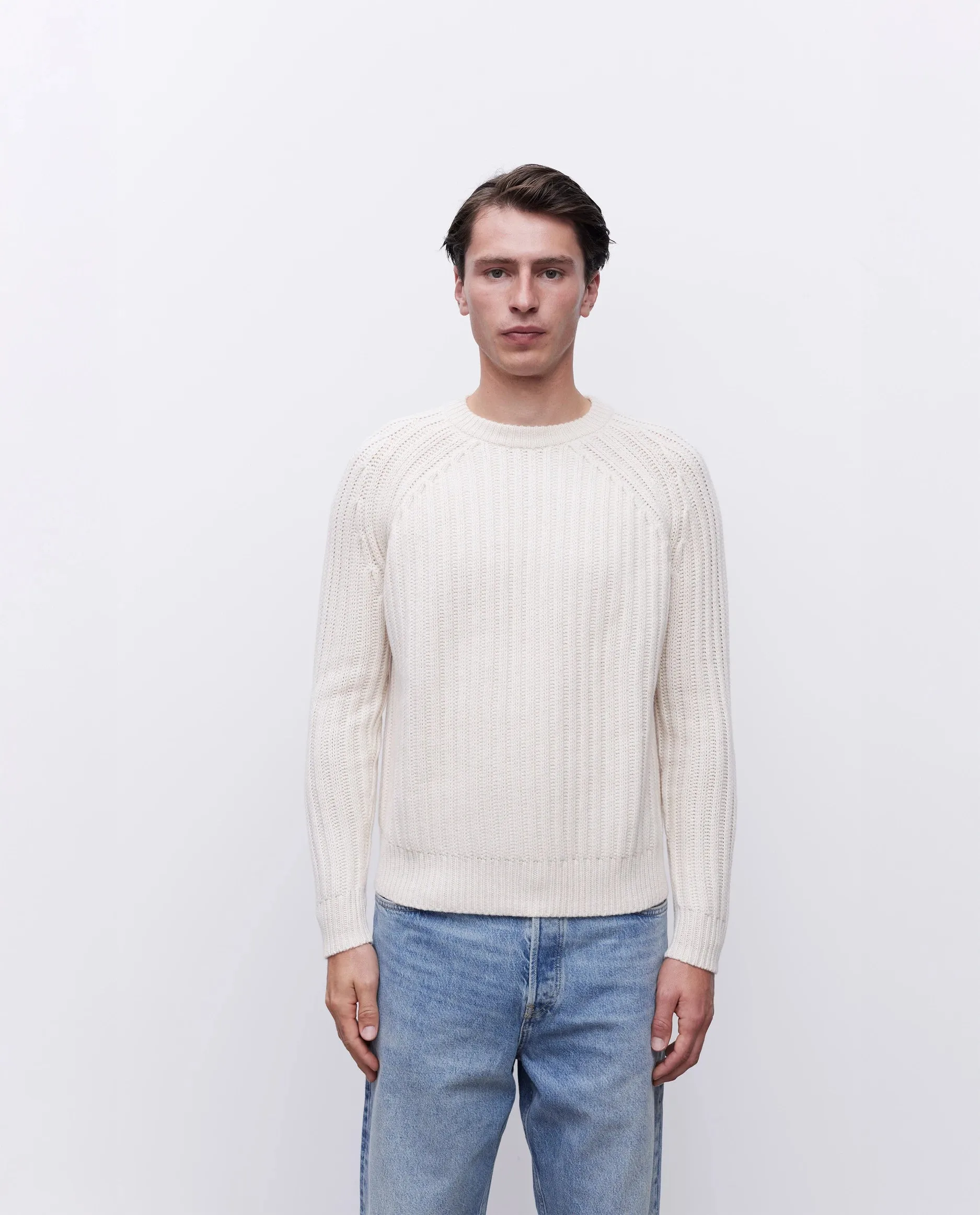Woll-Mischung Pullover in Creme sold by Allude product image thumbnail 5